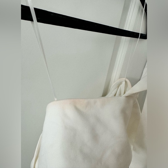 Little White Dress (brand) - Addalyn Lace Floral Midi Dress - Picture 3 of 6